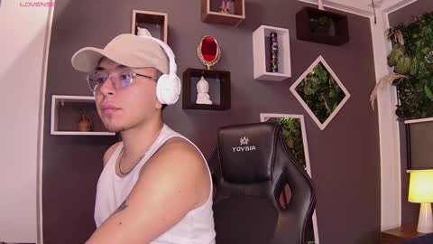 Alex online show from 03/10/25, 01:10