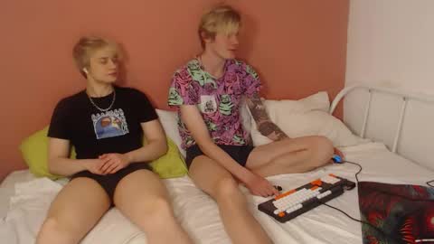 Alex  miller  and Oliver sweet  online show from 05/10/26, 02:17