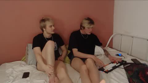 Alex  miller  and Oliver sweet  online show from 05/18/26, 04:07