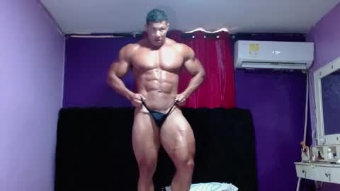 Snapshot of alex_bigcumvez chatting on 05/31/26, 06:31 perseuz online show from 05/31/26, 06:31