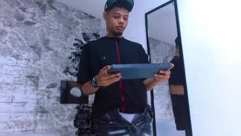 alex online show from 04/12/26, 03:22