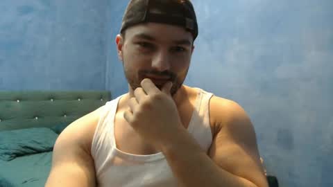 Snapshot of alex_blu chatting on 05/21/26, 12:12 Alex online show from 05/21/26, 12:12