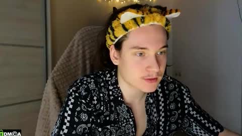 FAVORITE online show from 02/06/26, 10:18