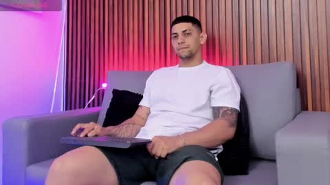 alex online show from 03/12/26, 12:22