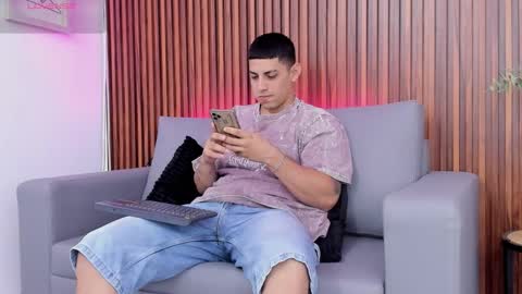 alex online show from 03/19/26, 12:09