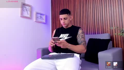 alex online show from 04/11/26, 11:58