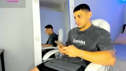 Snapshot of alex_cute77 chatting on 06/25/26, 12:31 alex online show from 06/25/26, 12:31