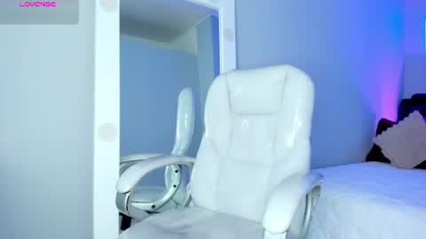 Snapshot of alex_cute77 chatting on 07/06/26, 01:08 alex online show from 07/06/26, 01:08