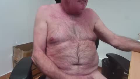 Snapshot of alex_fetishplayer chatting on 03/12/25, 05:28 Alex online show from 03/12/25, 05:28