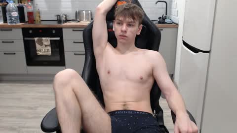 Alex online show from 12/08/24, 01:02