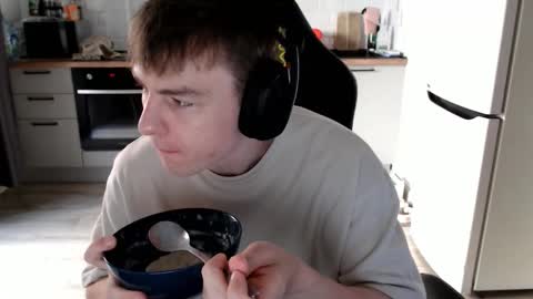 Alex online show from 09/09/25, 06:13