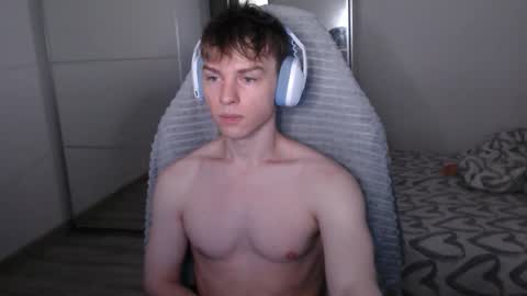 Alex online show from 10/01/25, 04:18