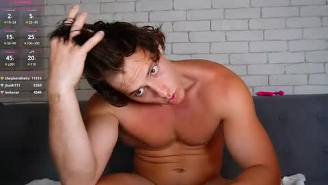 Snapshot of alex_islive chatting on 04/28/26, 08:14 Alex Stone online show from 04/28/26, 08:14