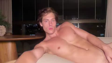 Snapshot of alex_islive chatting on 05/04/26, 09:33 Alex Stone online show from 05/04/26, 09:33