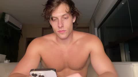 Snapshot of alex_islive chatting on 05/19/26, 03:24 Alex Stone online show from 05/19/26, 03:24