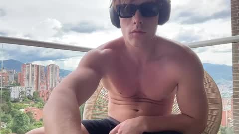 Snapshot of alex_islive chatting on 05/23/26, 07:51 Alex Stone online show from 05/23/26, 07:51