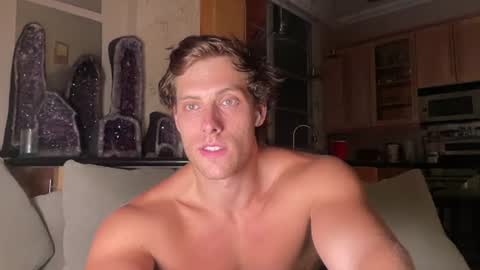 Snapshot of alex_islive chatting on 07/14/26, 01:52 Alex Stone online show from 07/14/26, 01:52