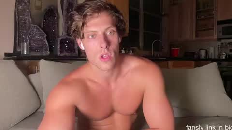 Snapshot of alex_islive chatting on 07/14/26, 02:05 Alex Stone online show from 07/14/26, 02:05