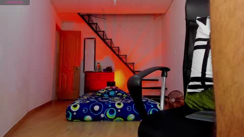 i am Alex online show from 12/04/24, 03:37