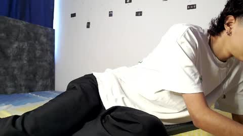 alex_mark_ online show from 04/16/26, 05:03