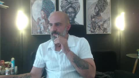 Snapshot of alex_saints_ce chatting on 04/21/26, 06:12 Alex Saints online show from 04/21/26, 06:12