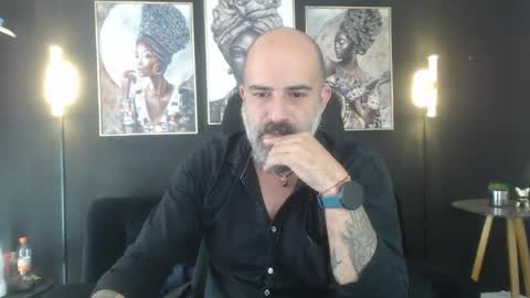 Snapshot of alex_saints_ce chatting on 05/15/26, 02:57 Alex Saints online show from 05/15/26, 02:57