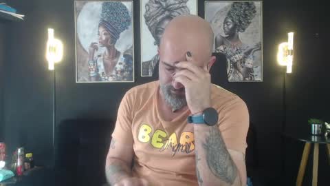 Snapshot of alex_saints_ce chatting on 05/19/26, 01:06 Alex Saints online show from 05/19/26, 01:06