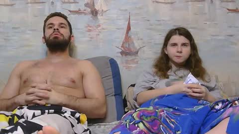 Alex and Sarah online show from 12/16/25, 07:41