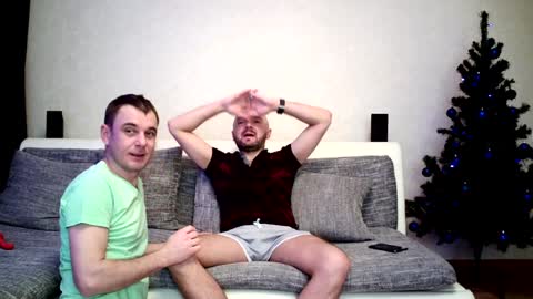 Alex and Tobey online show from 01/10/25, 04:44