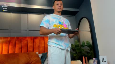 Snapshot of alex_tower chatting on 12/28/24, 06:50 Alex Towers online show from 12/28/24, 06:50