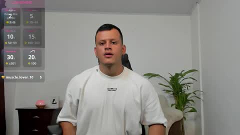 Snapshot of alex_tower chatting on 10/21/25, 07:47 Alex Towers online show from 10/21/25, 07:47