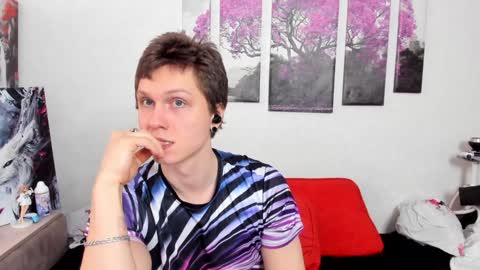 Alex WandHot online show from 02/08/25, 08:52