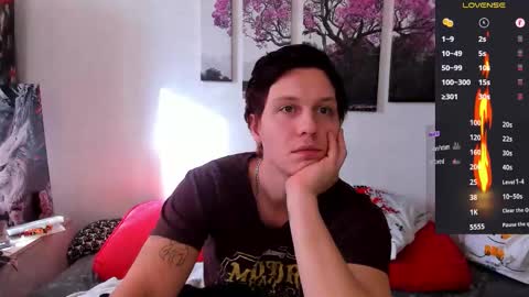 Alex WandHot online show from 10/28/25, 07:56