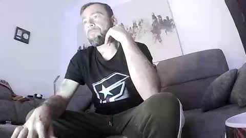 Snapshot of alex_x_kik chatting on 10/25/25, 01:57 alex_x_kik online show from 10/25/25, 01:57