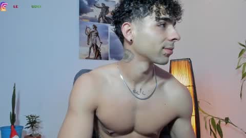 Snapshot of alex_zt7 chatting on 06/10/26, 05:56 x online show from 06/10/26, 05:56