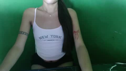 alexa04052007 online show from 10/15/25, 04:07