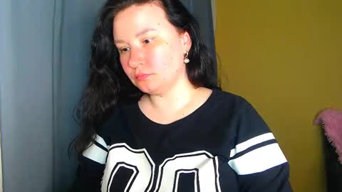 Snapshot of alexa__lexie chatting on 05/02/26, 11:37 Alexa online show from 05/02/26, 11:37