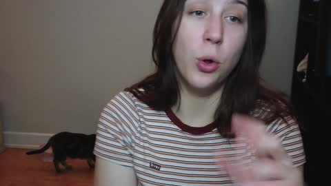 dont be afraid to click social media link its  working  just click on that  online show from 01/03/25, 01:16