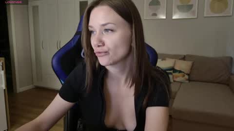 Snapshot of alexa_feels chatting on 05/21/26, 04:36 Little Duck homie online show from 05/21/26, 04:36