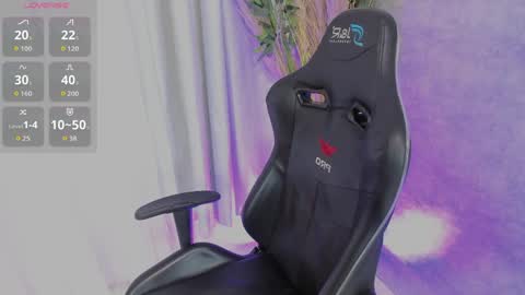 alexa_foxx27 online show from 05/27/26, 07:33