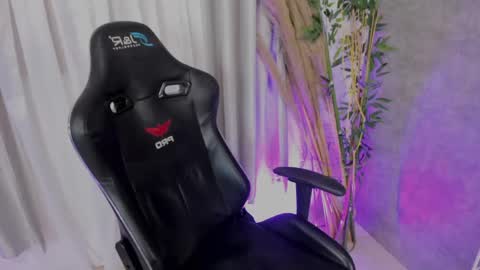 alexa_foxx27 online show from 05/30/26, 07:33