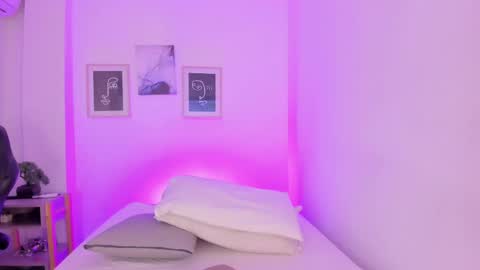 Alexa Millers online show from 02/17/25, 04:20