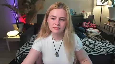 Snapshot of alexa_pirs chatting on 06/13/26, 03:21 alexa_pirs online show from 06/13/26, 03:21