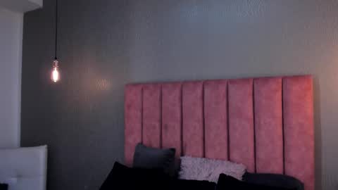 Alexa Thaylor online show from 11/20/25, 03:12