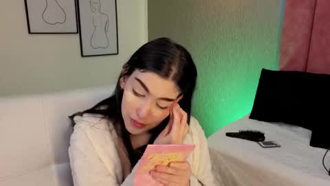 Alexa Thaylor online show from 12/20/25, 03:19