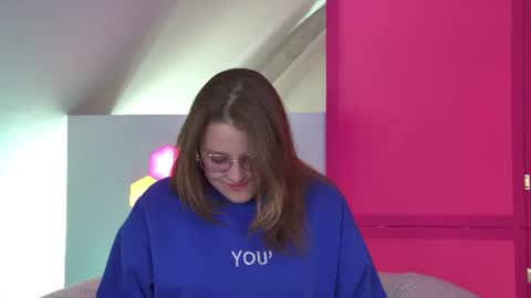 AlexaAvery online show from 06/16/26, 06:27
