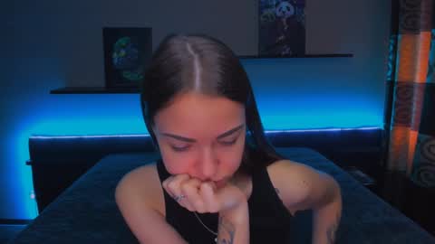 angel online show from 02/05/25, 06:13