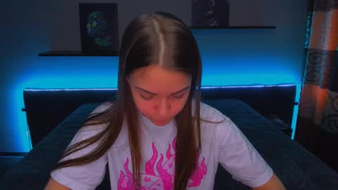 angel online show from 02/10/25, 03:13