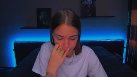 angel online show from 02/11/25, 06:08