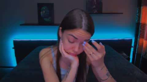 angel online show from 03/03/25, 06:48